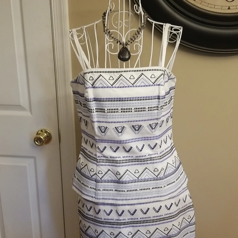 White House Black Market top and skirt - Picture 2 of 15